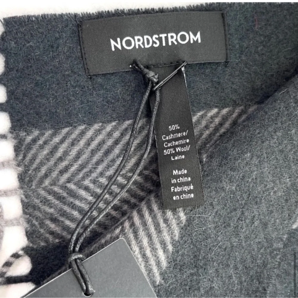 NORDSTROM Cashmere Wool Twill Scarf NEW Gray Grey Frost Zig Zag NEW With Tag